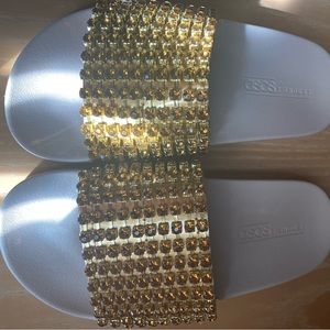NWT ROSE GOLD & GOLD SPARKLING SLIDES